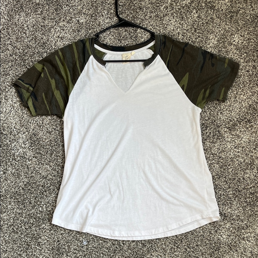 White Crow White and Green Short Sleeve Tee